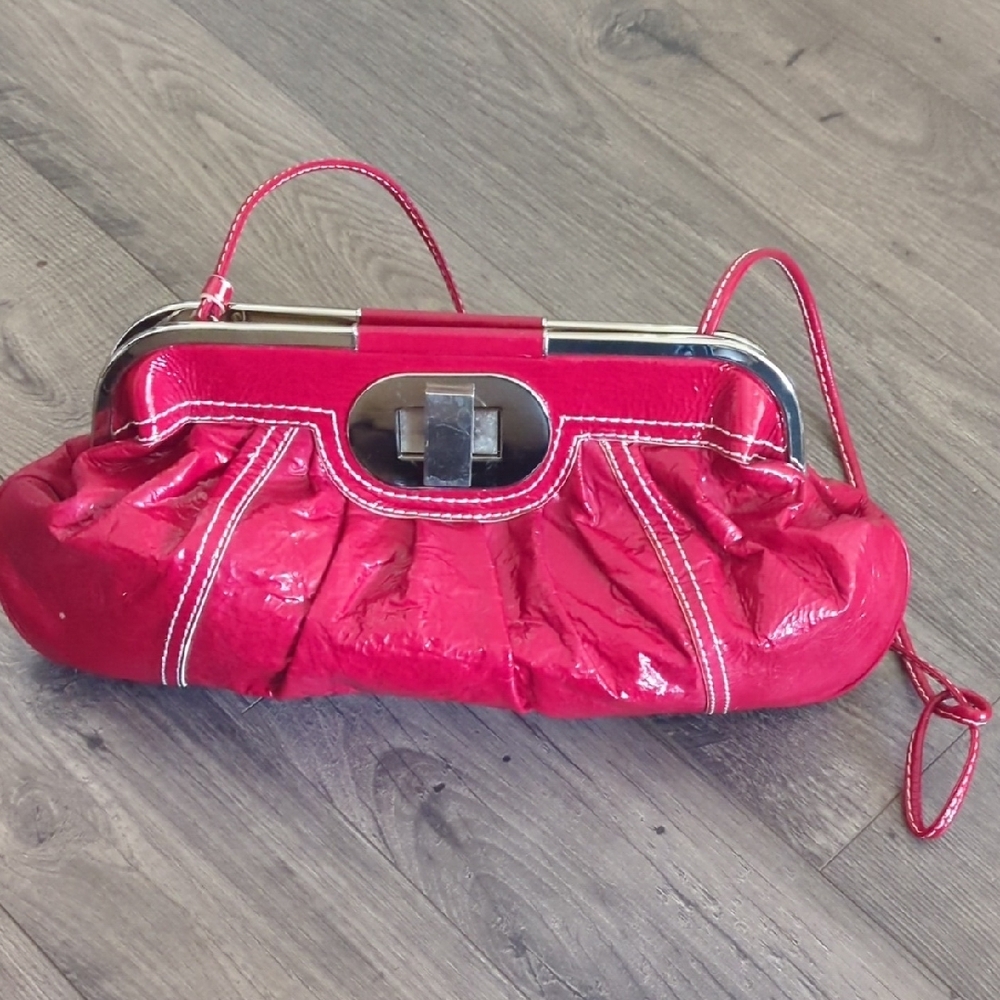 Badgley Mischka Vibrant Red Twist Lock Handbag EUC - Picture 1 of 17